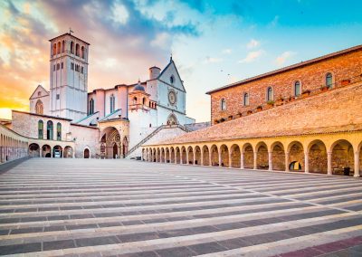 Famous,Basilica,Of,St.,Francis,Of,Assisi,(basilica,Papale,Di